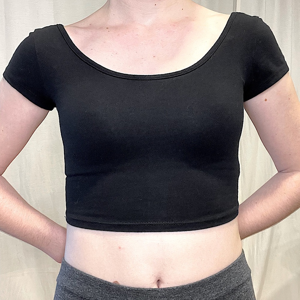 Cordiu Black Crop Top